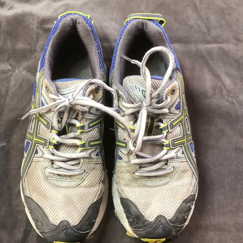 ⭐️3 for $15-ASICS duo max gel-kahana running sneakers Size 8